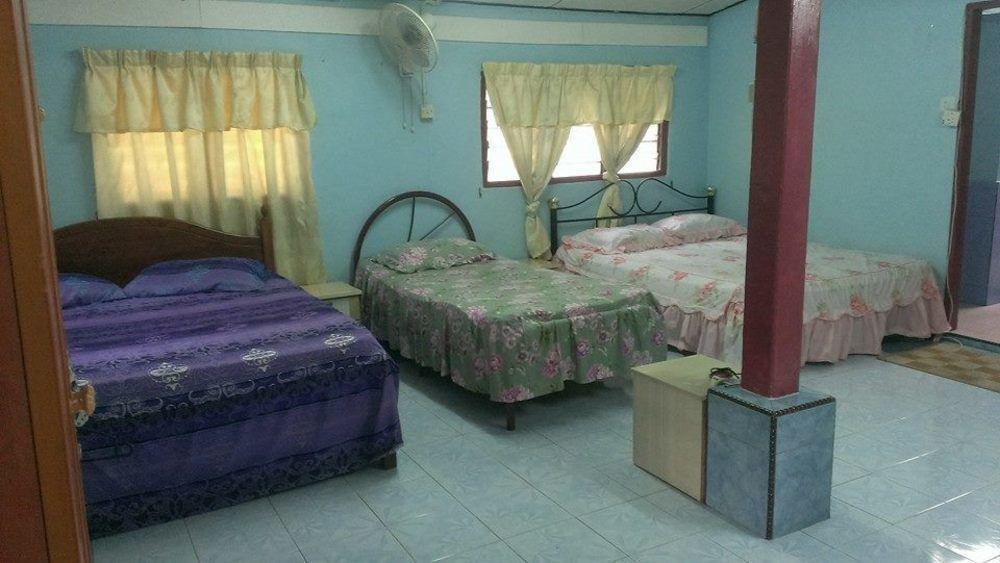 Homestay Bukit Gantang Hotel Тайпинг Екстериор снимка