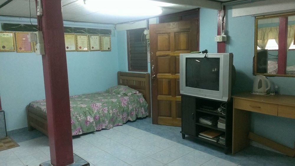 Homestay Bukit Gantang Hotel Тайпинг Екстериор снимка